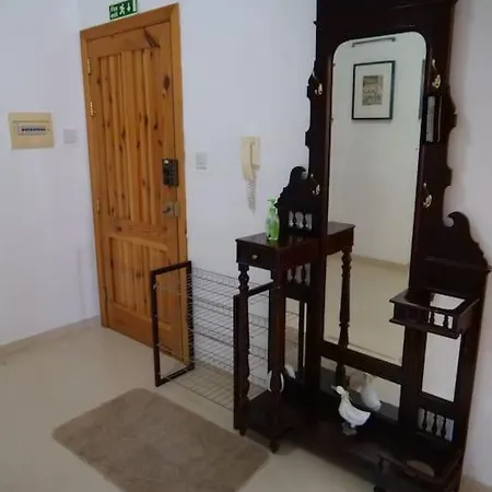 Spacious 2 Bedroom In Border St Julians Sliema
