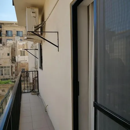 Διαμέρισμα Spacious 2 Bedroom In Border St Julians Σλιέμα