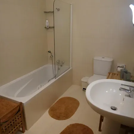 Spacious 2 Bedroom In Border St Julians *